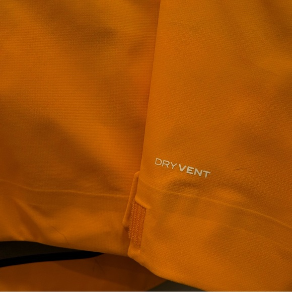 North Face Rain Shell - Picture 6 of 7